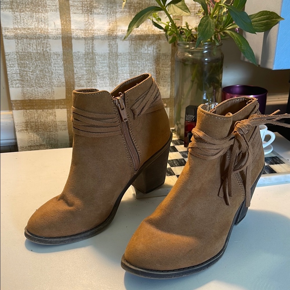 Time and Tru Brown Ankle Booties with Fringe - Picture 3 of 16
